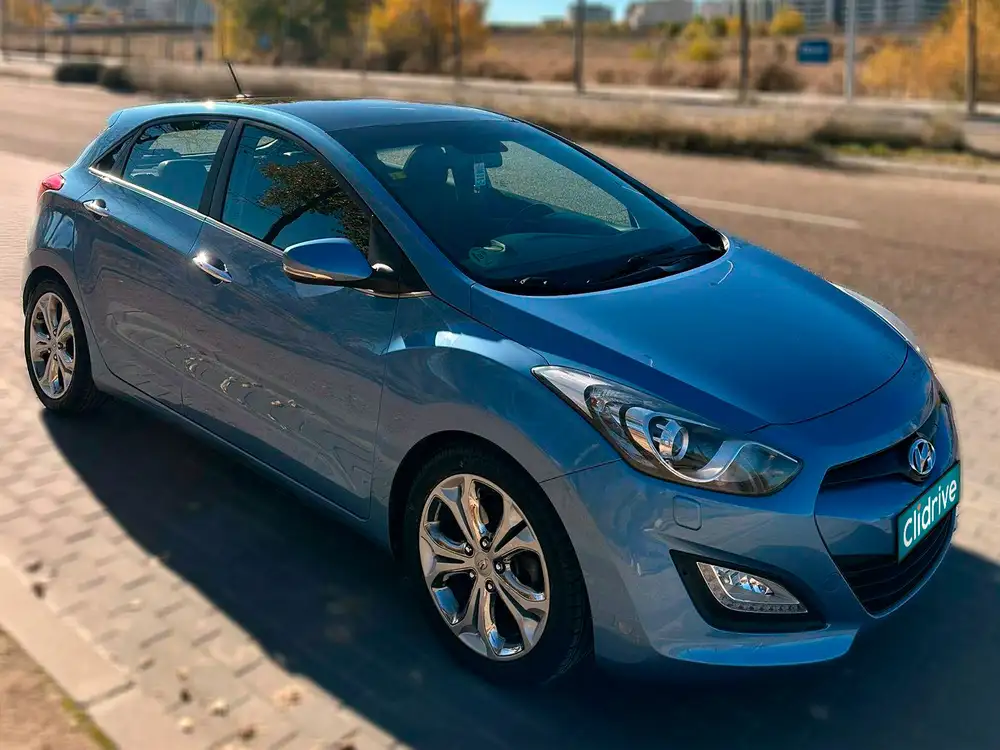 HYUNDAI i30
