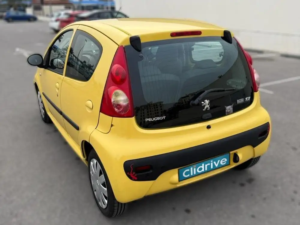 PEUGEOT 107