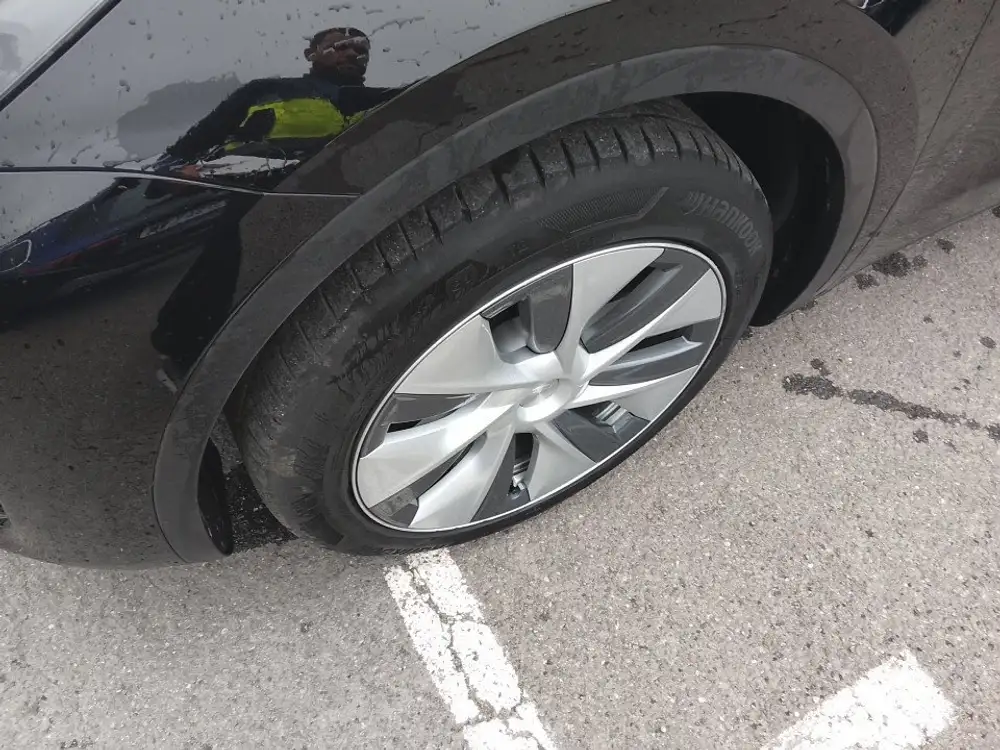 TESLA model y - Foto 12 | Clidrive