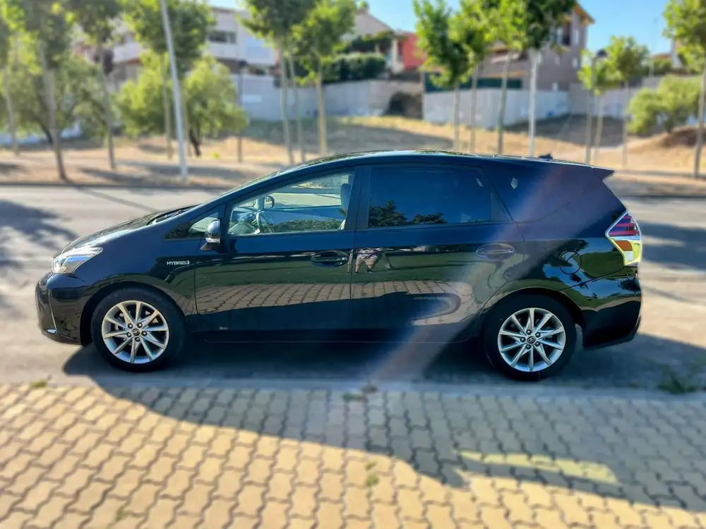 TOYOTA prius+