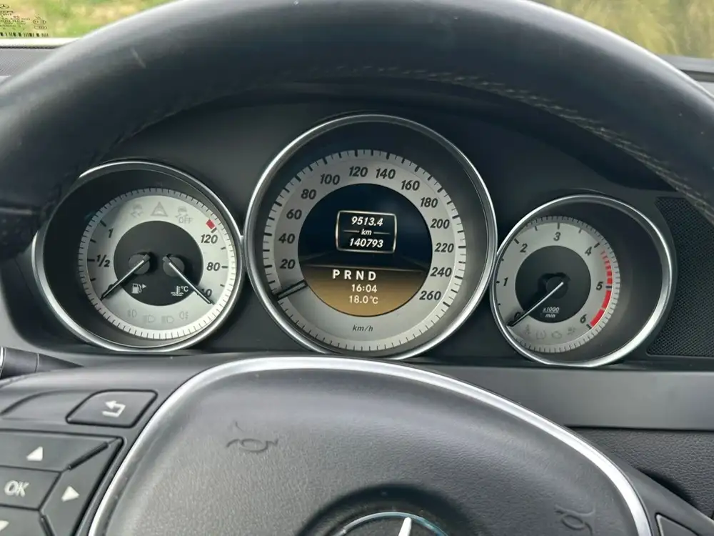 MERCEDES clase c - Foto 7 | Clidrive