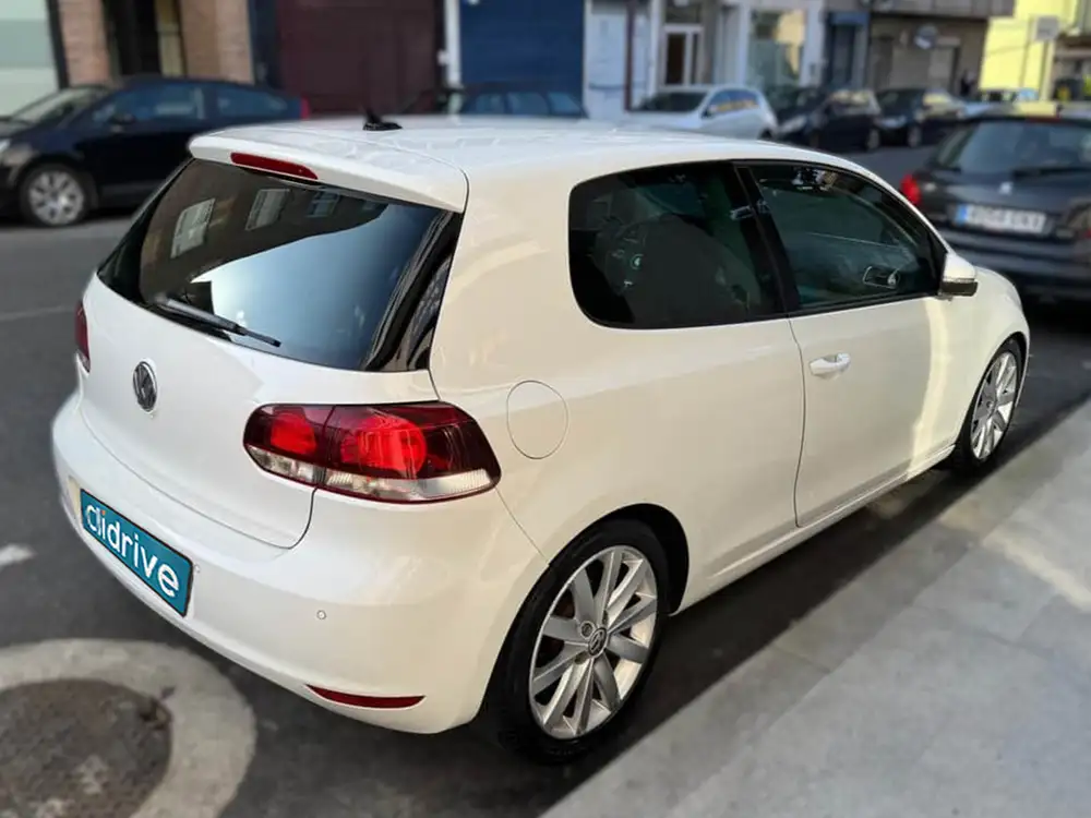 VOLKSWAGEN golf