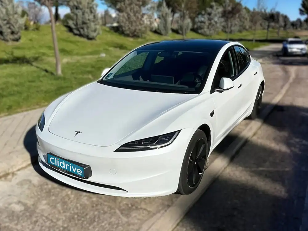 TESLA model 3