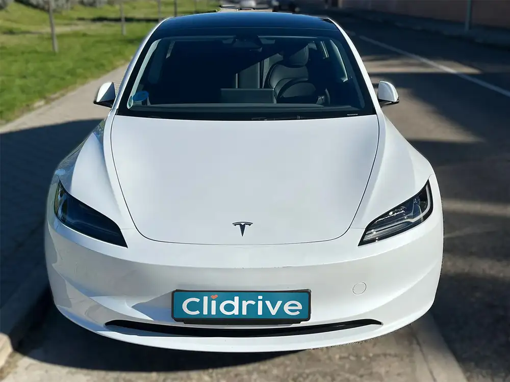 TESLA model 3