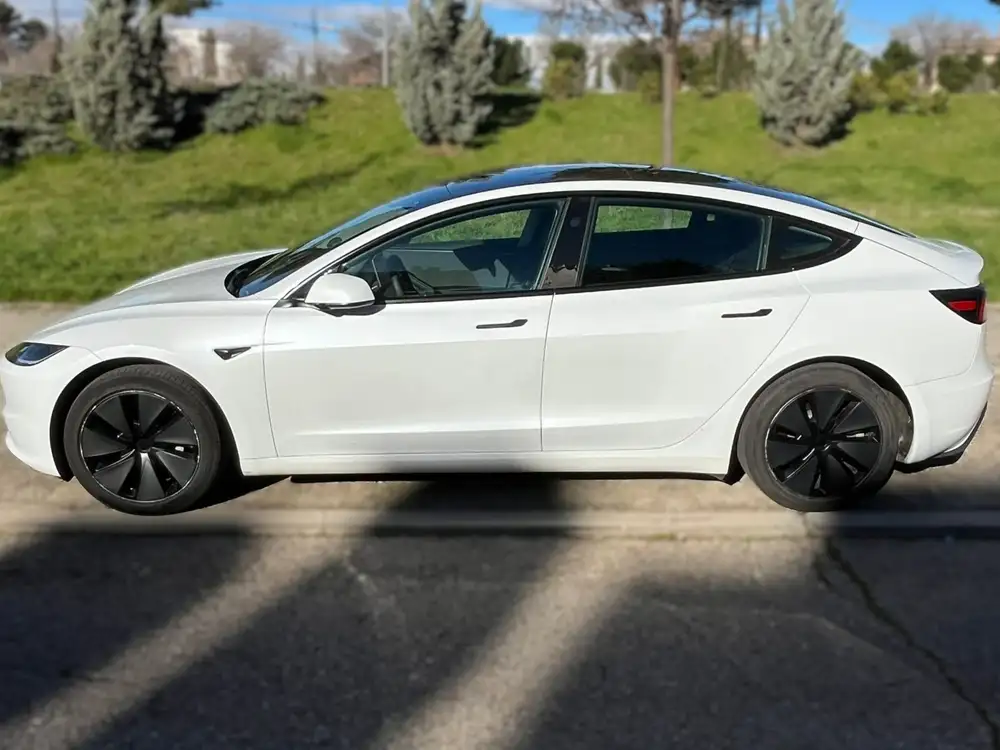 TESLA model 3
