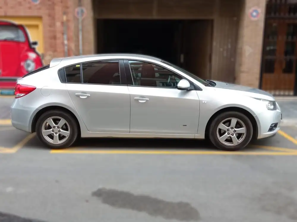 CHEVROLET cruze