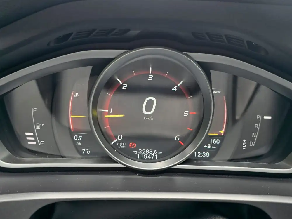 VOLVO V40 - Foto 9 | Clidrive