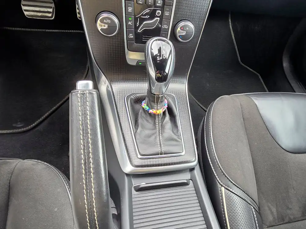 VOLVO V40 - Foto 13 | Clidrive