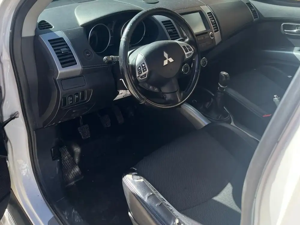 MITSUBISHI outlander - Foto 8 | Clidrive