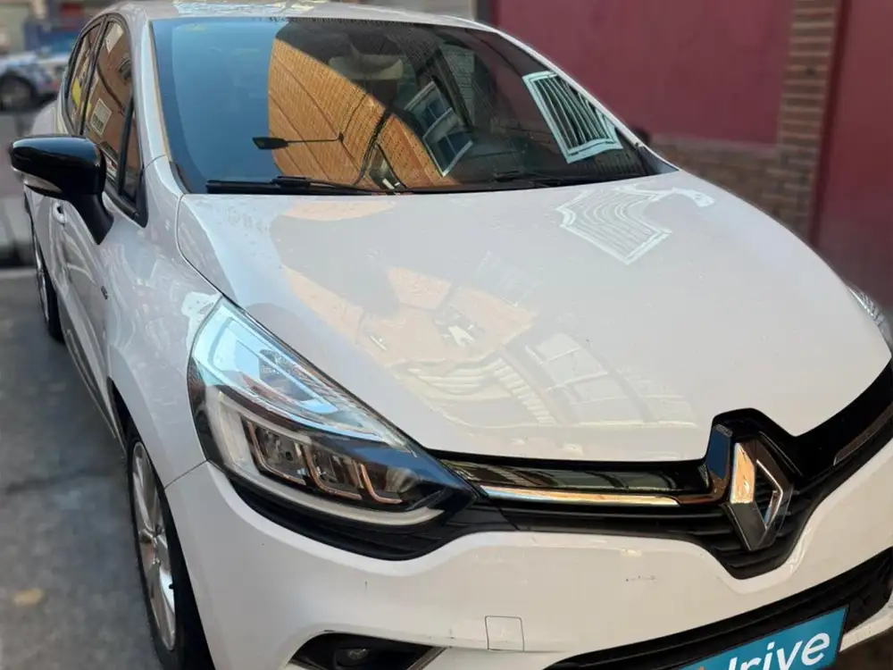RENAULT clio