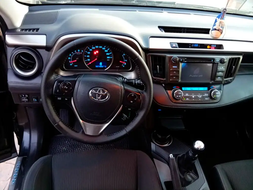 TOYOTA rav4