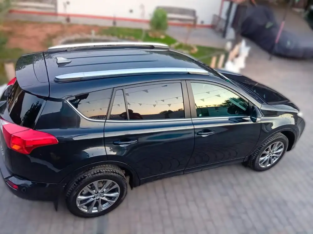 TOYOTA rav4