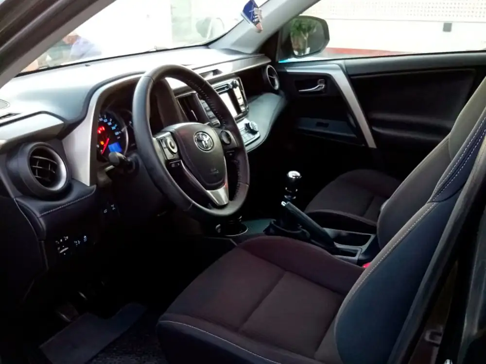 TOYOTA rav4