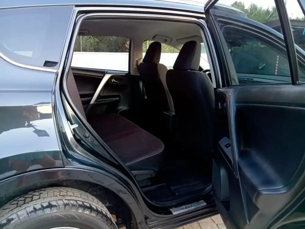 TOYOTA rav4