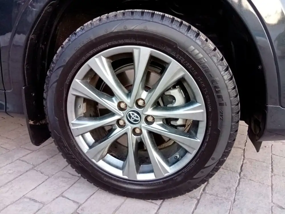 TOYOTA rav4