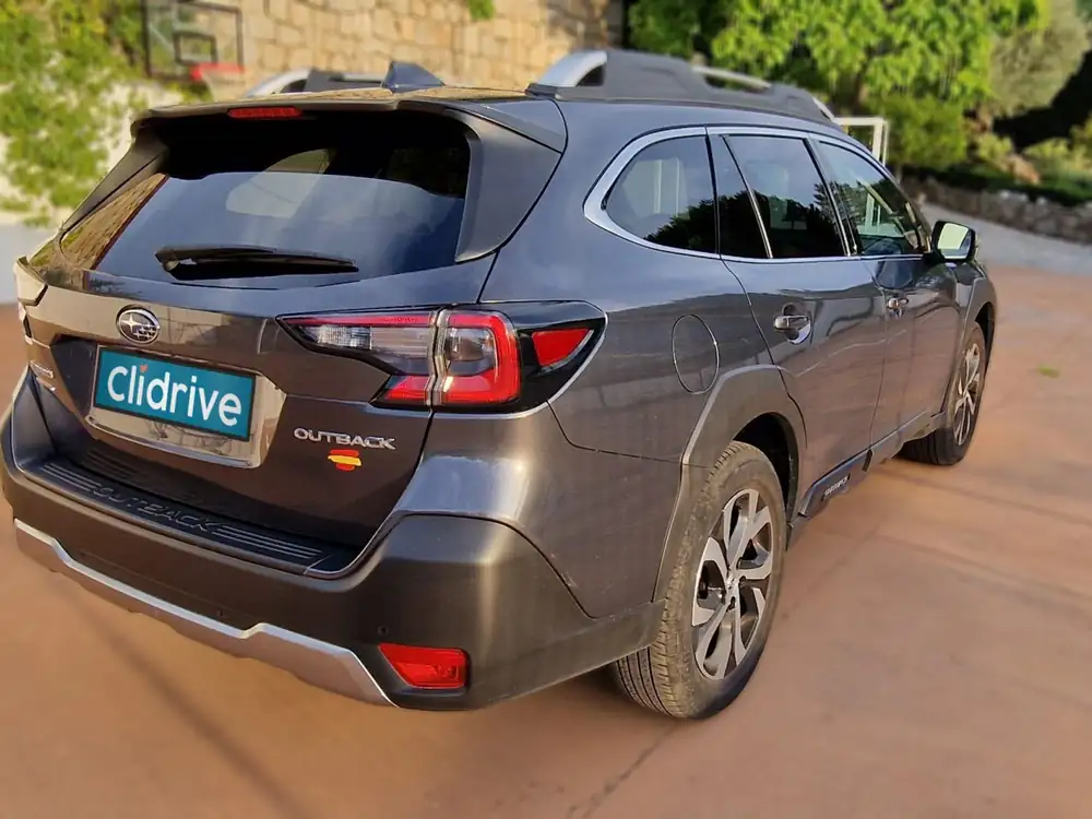 SUBARU outback