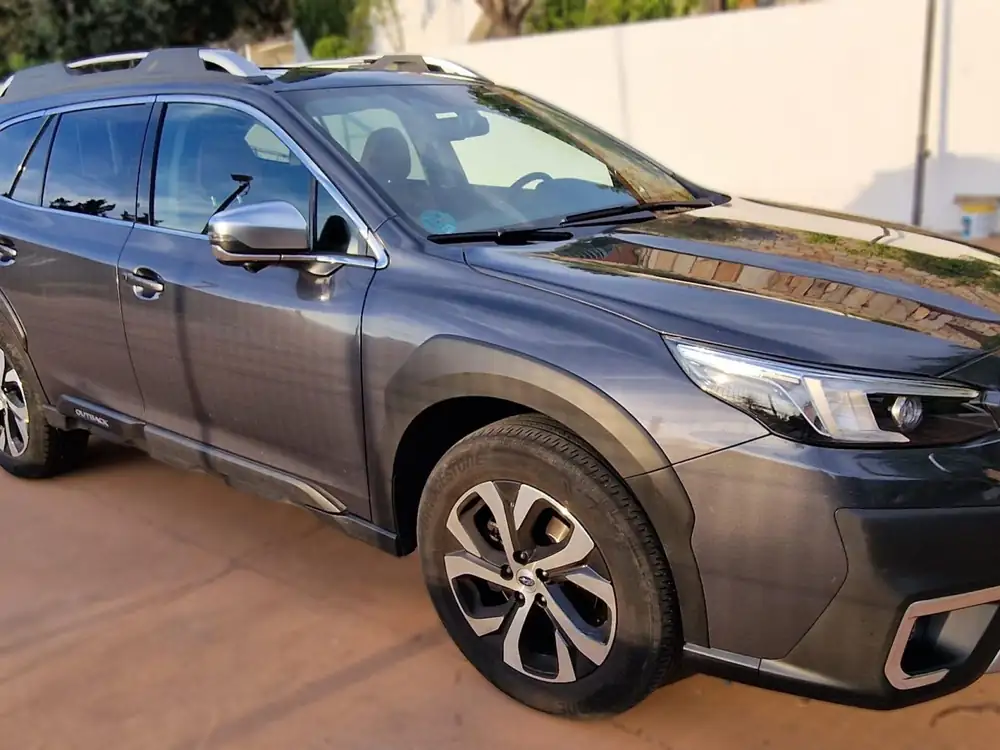 SUBARU outback