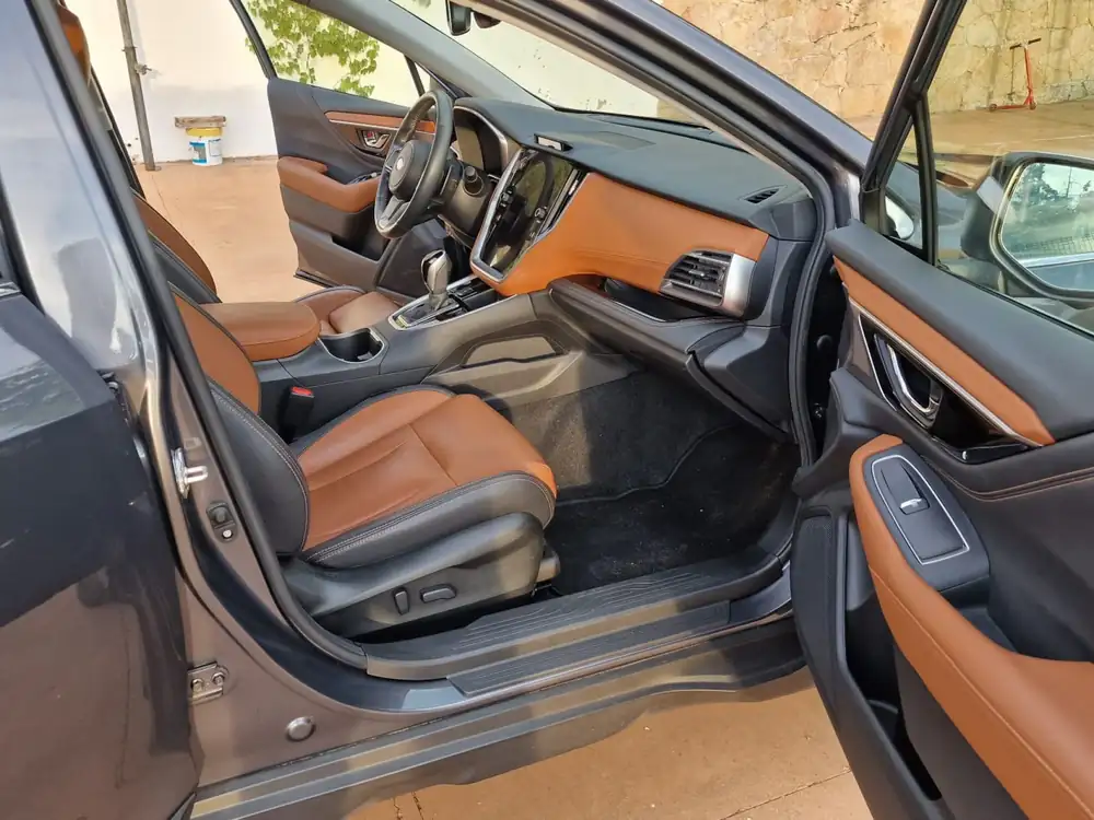 SUBARU outback