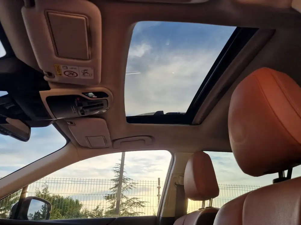 SUBARU outback