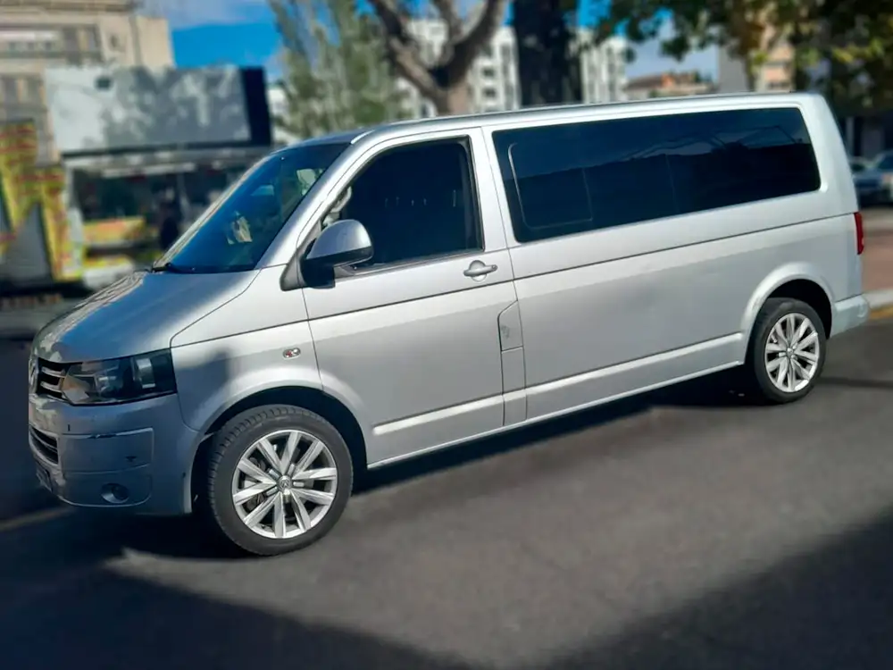 VOLKSWAGEN caravelle