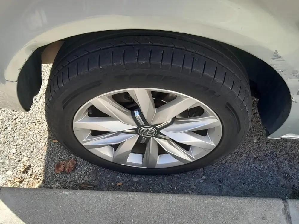 VOLKSWAGEN caravelle