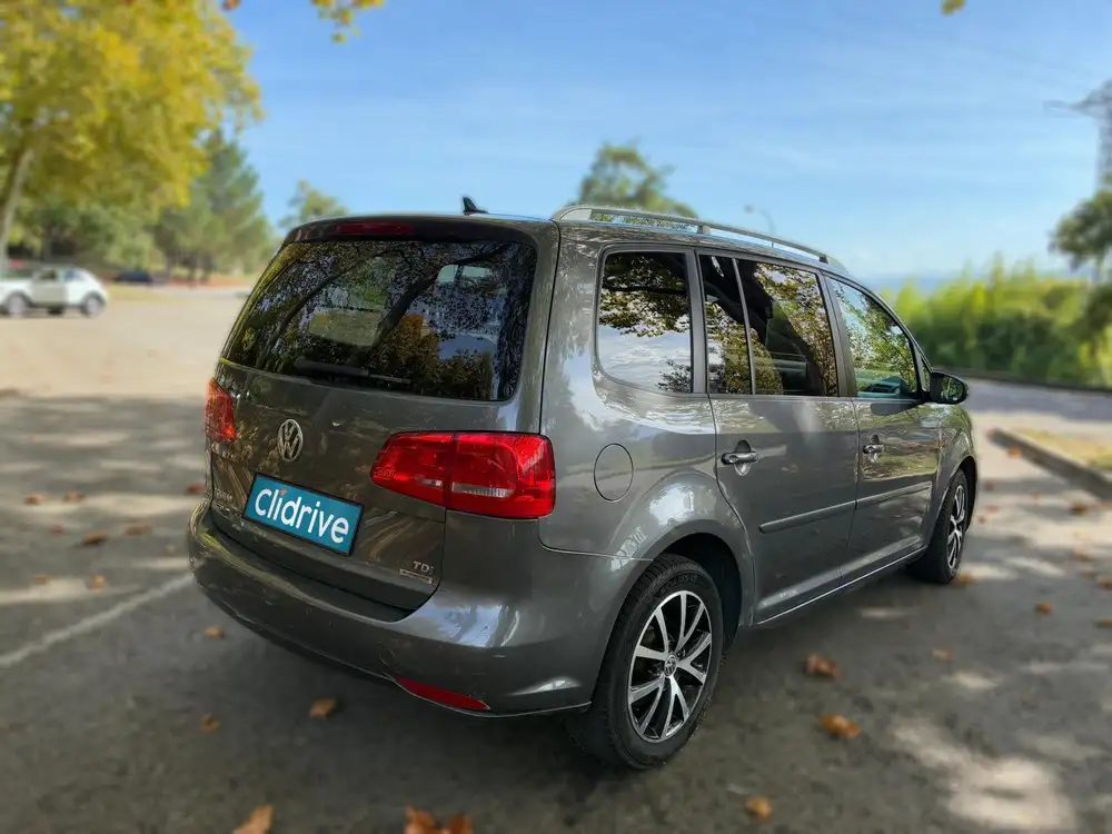 VOLKSWAGEN touran