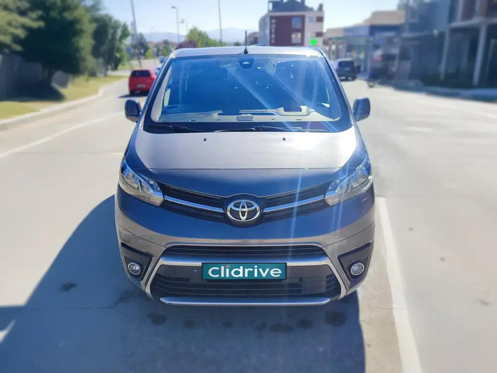 TOYOTA proace verso