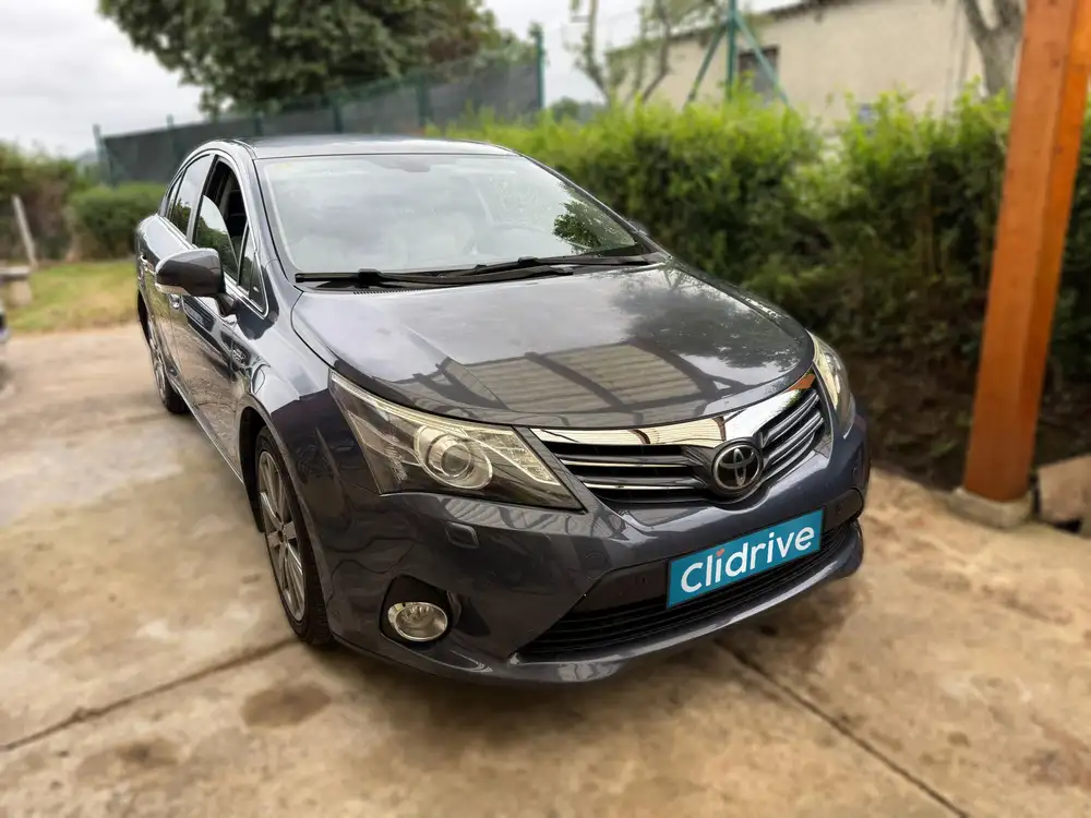 TOYOTA avensis