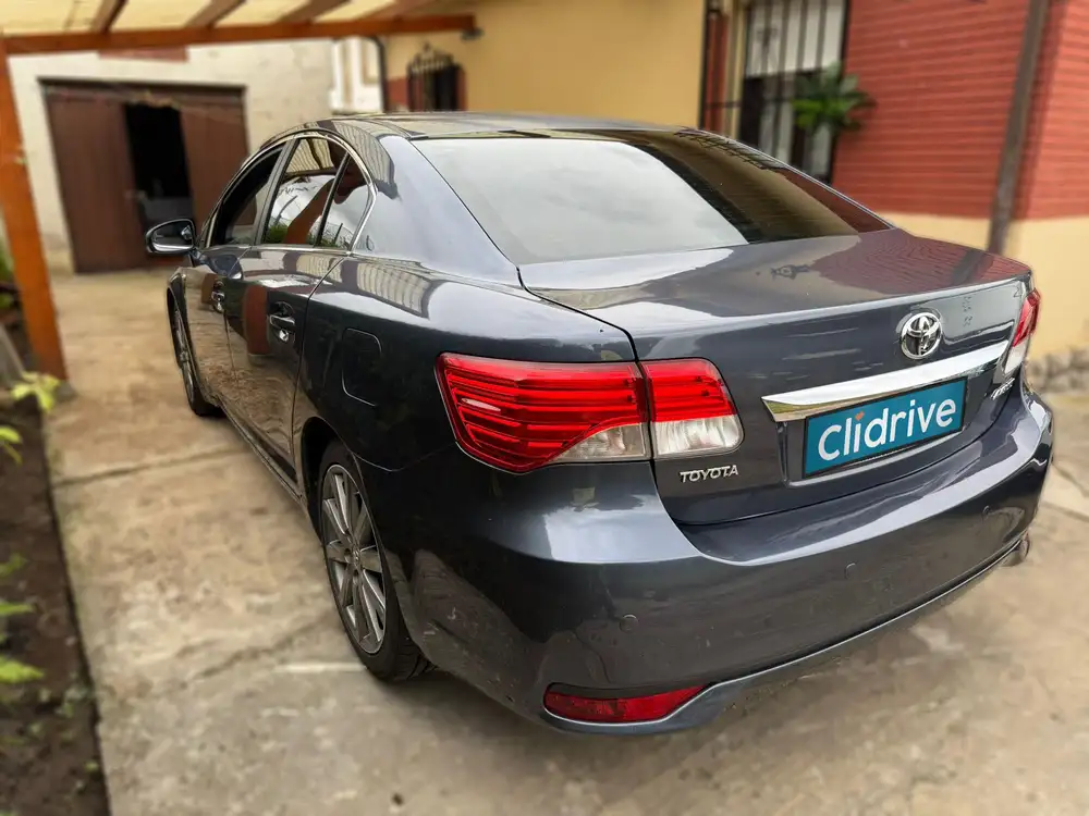 TOYOTA avensis