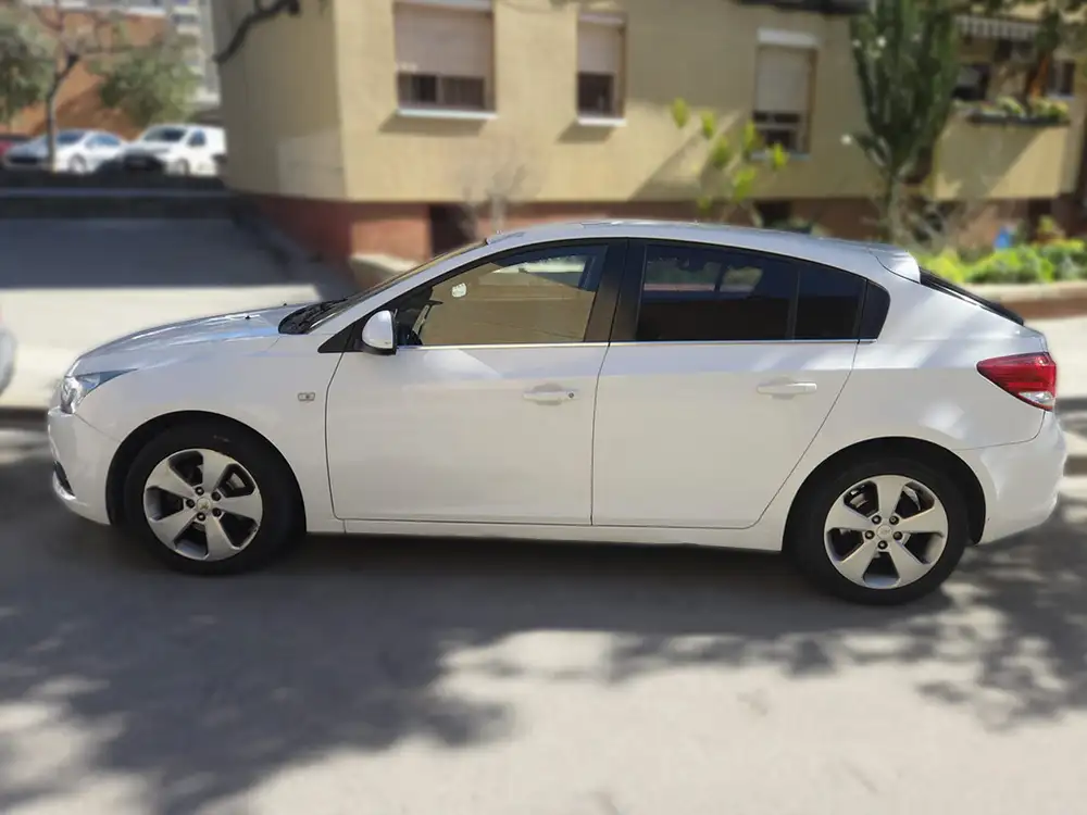 CHEVROLET cruze