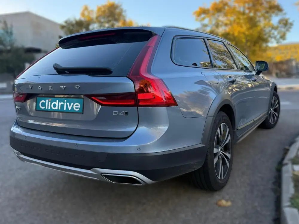 VOLVO V90 Cross Country