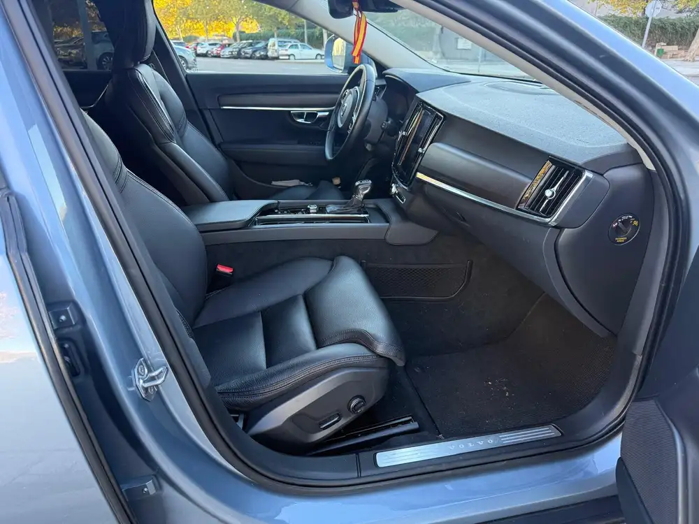 VOLVO V90 Cross Country