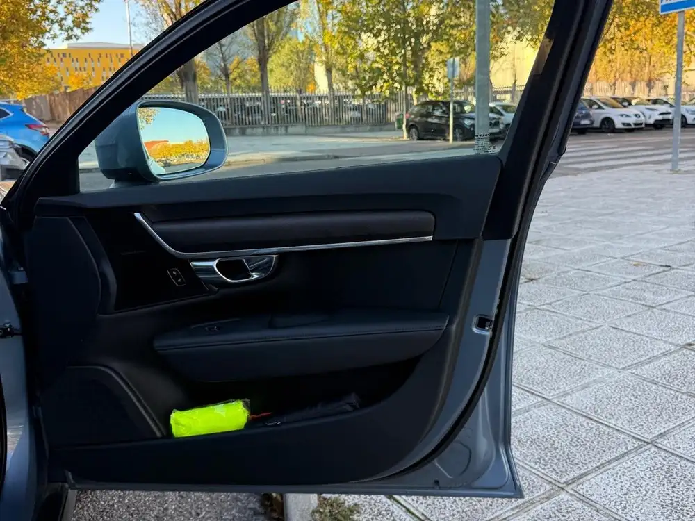 VOLVO V90 Cross Country