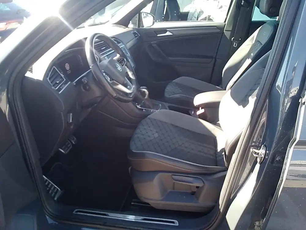 VOLKSWAGEN tiguan - Foto 8 | Clidrive