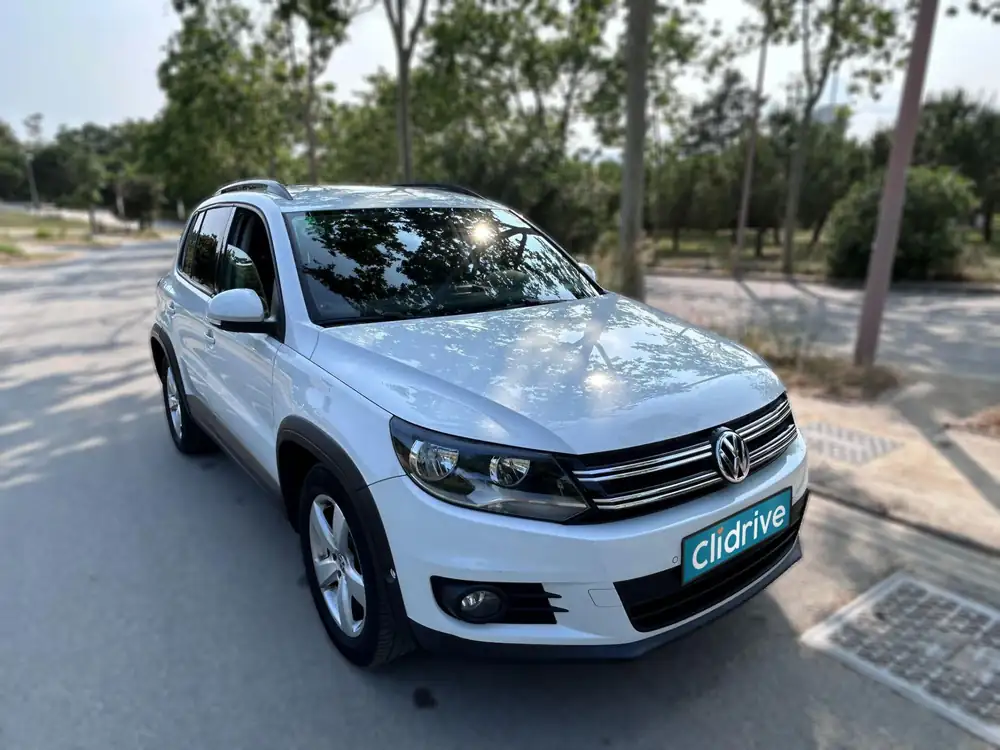 VOLKSWAGEN tiguan
