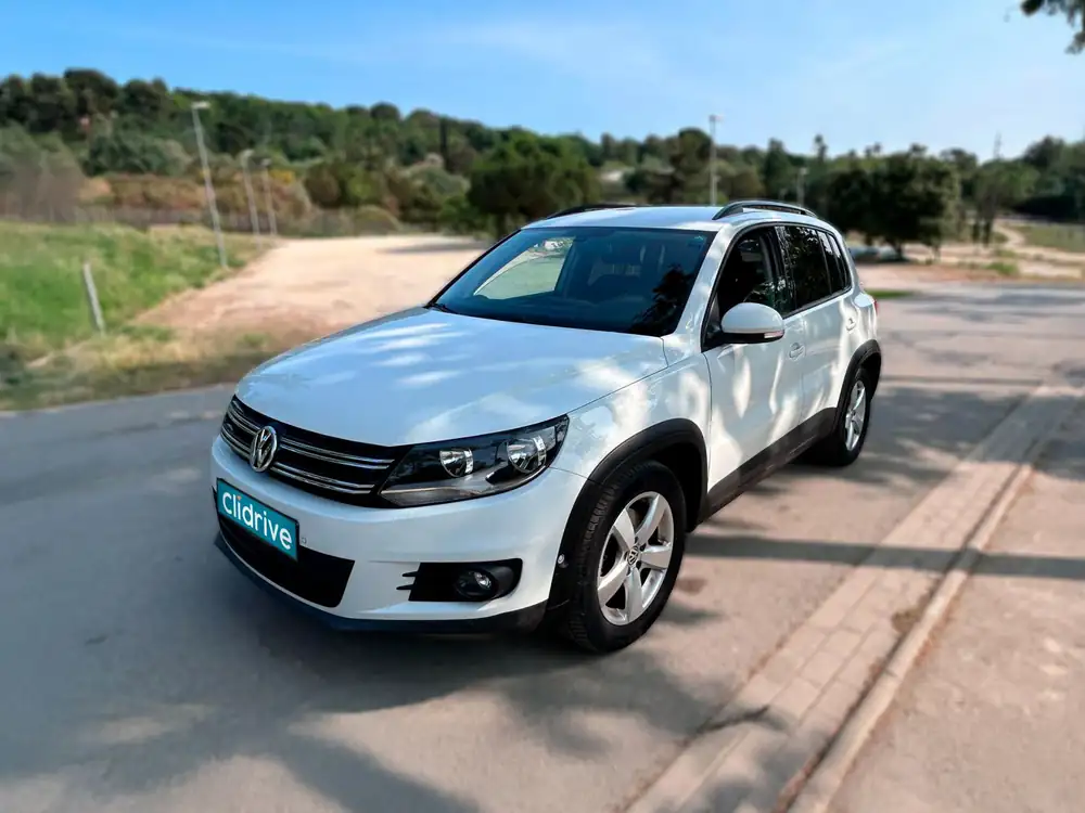 VOLKSWAGEN tiguan