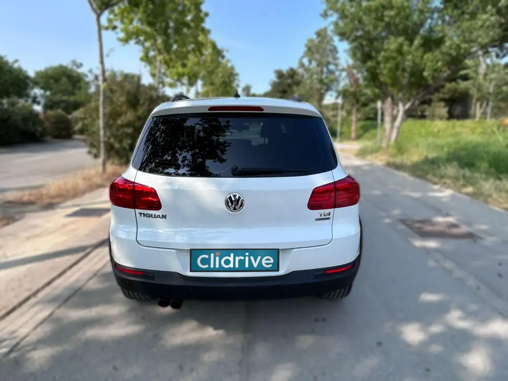 VOLKSWAGEN tiguan