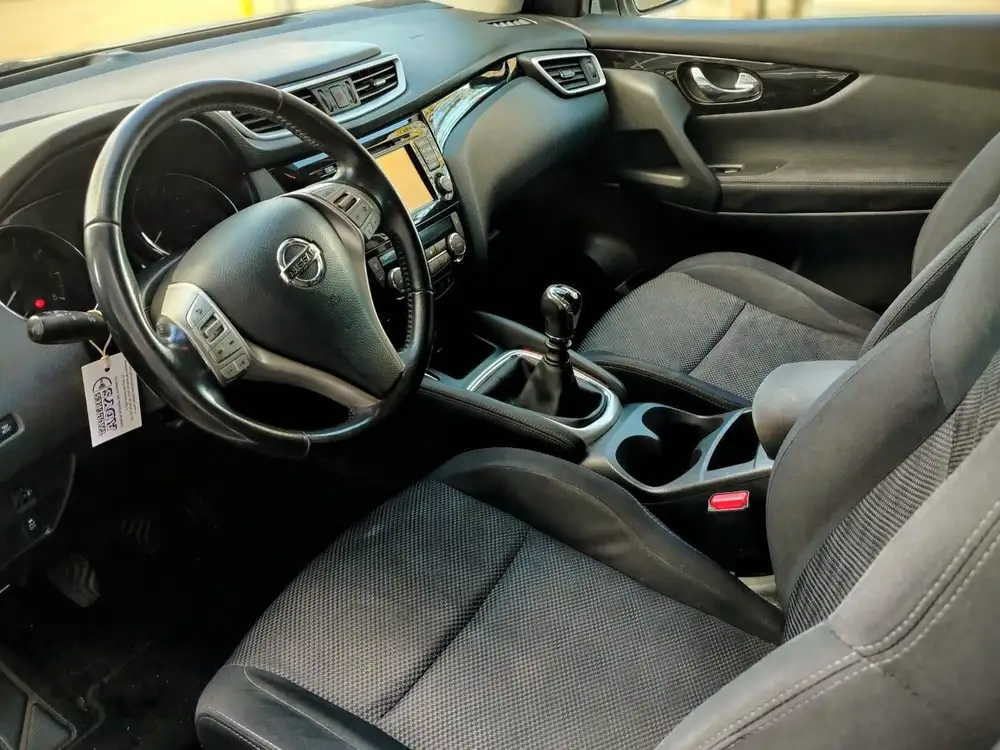 NISSAN qashqai