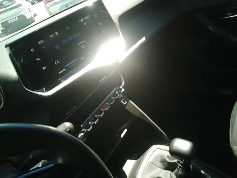 PEUGEOT 2008 - Foto 10 | Clidrive