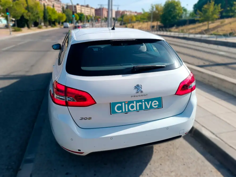 PEUGEOT 308