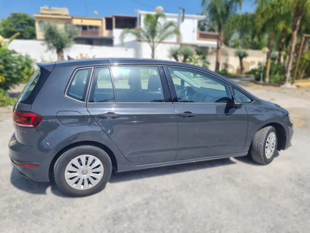 VOLKSWAGEN golf sportsvan