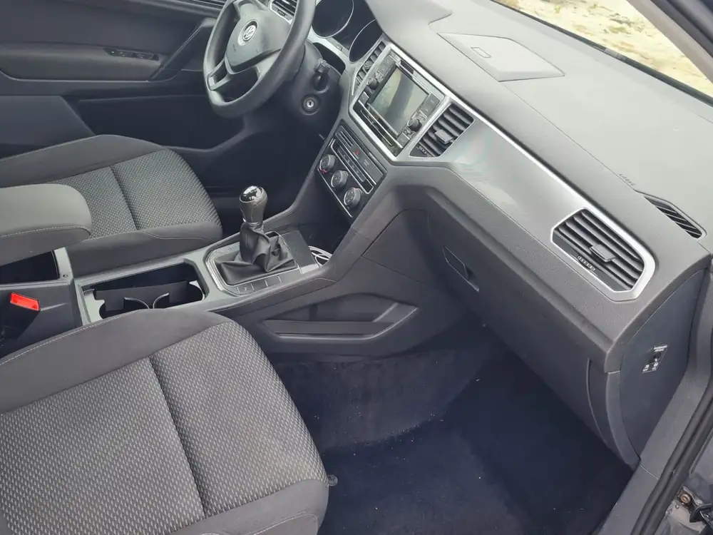 VOLKSWAGEN golf sportsvan