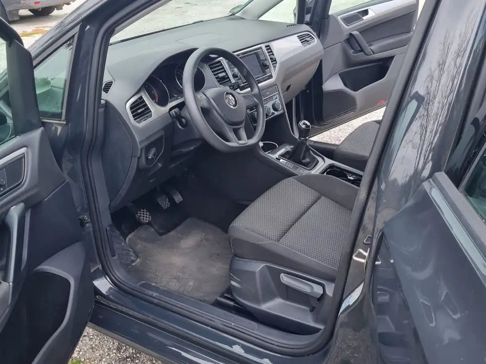 VOLKSWAGEN golf sportsvan