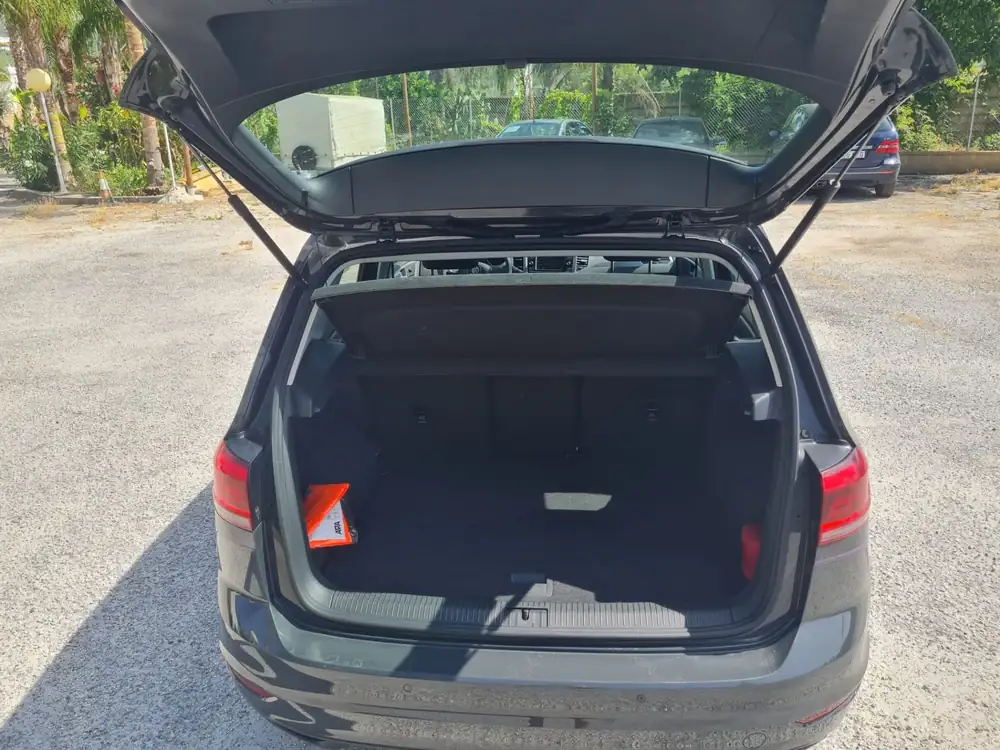 VOLKSWAGEN golf sportsvan