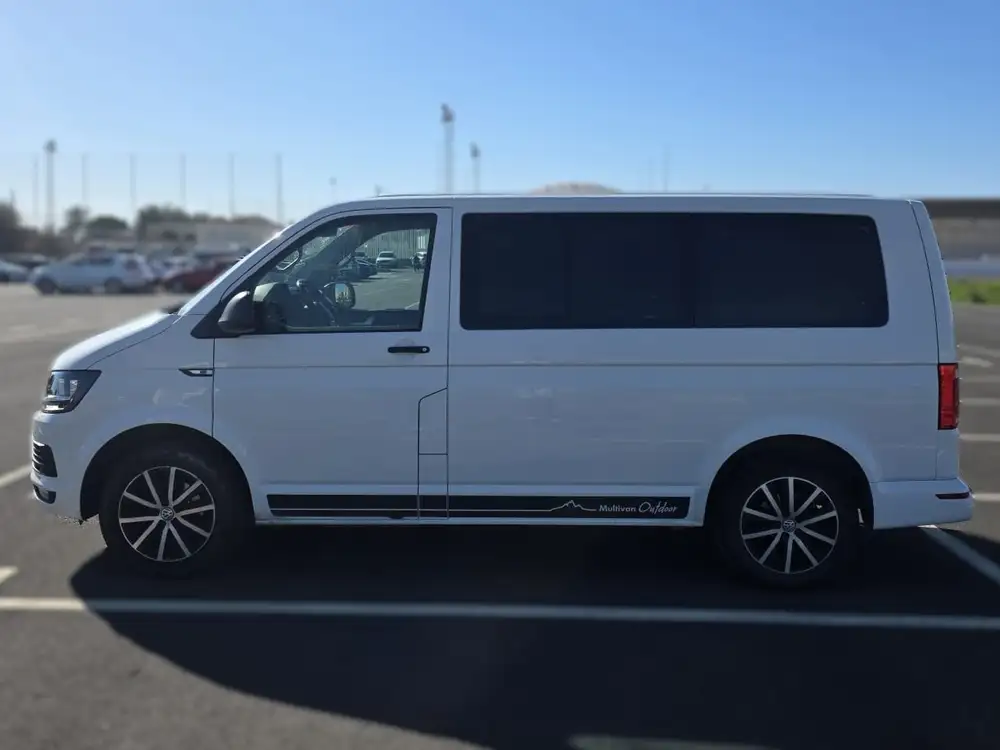 VOLKSWAGEN multivan