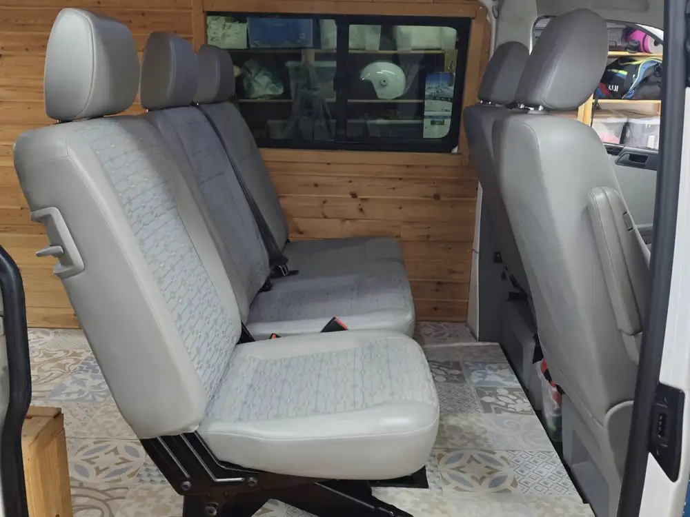 VOLKSWAGEN transporter