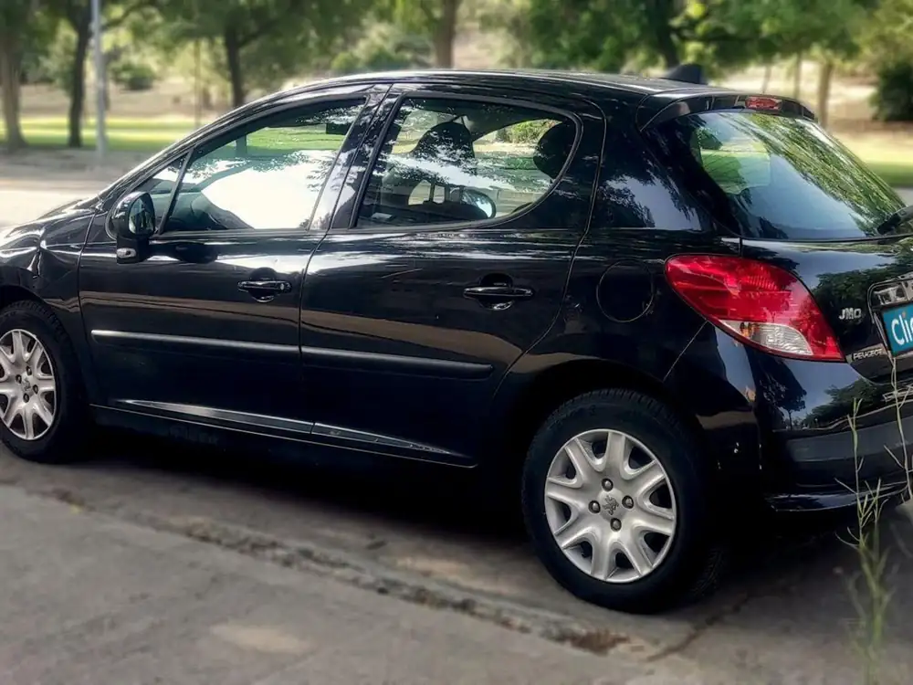 PEUGEOT 207