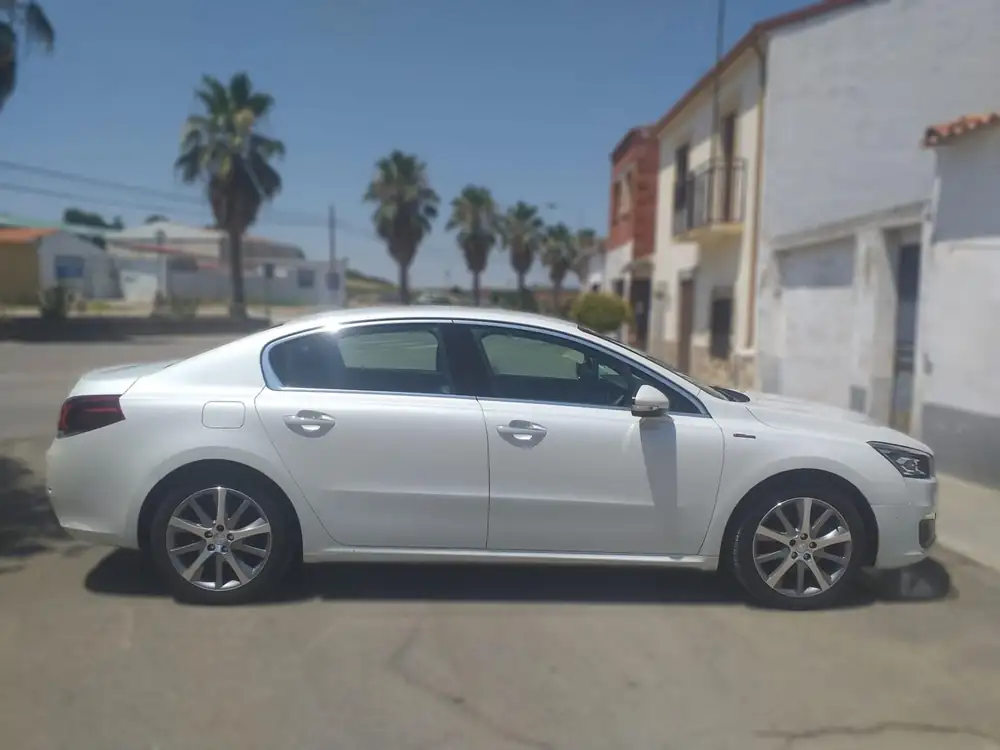 PEUGEOT 508