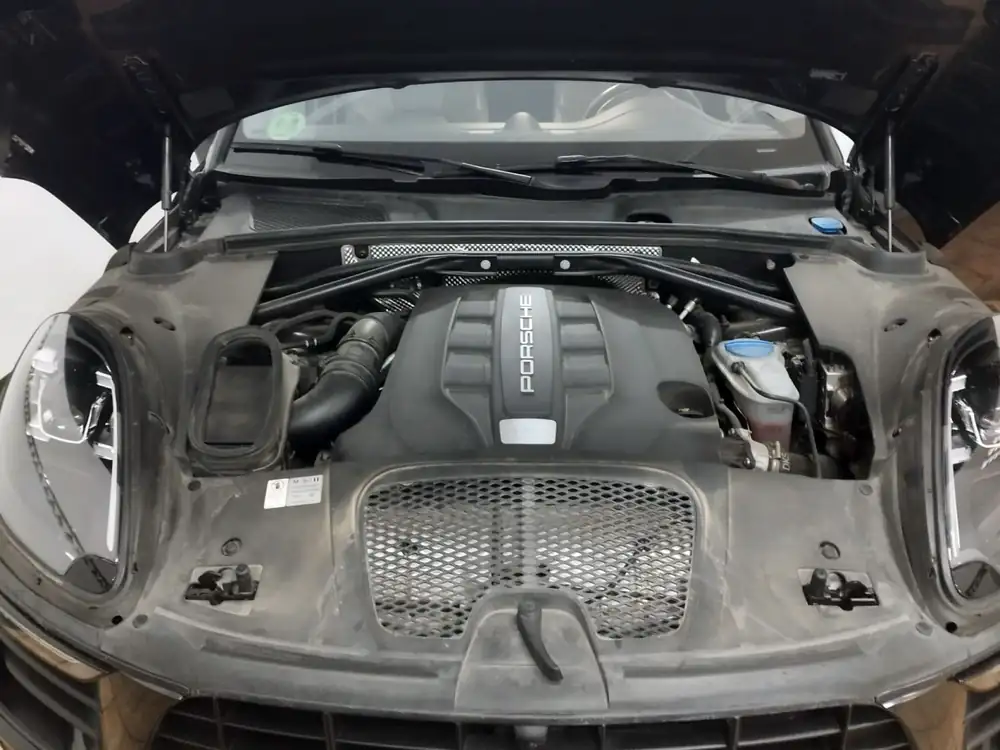 PORSCHE macan