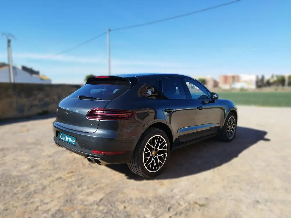 PORSCHE macan